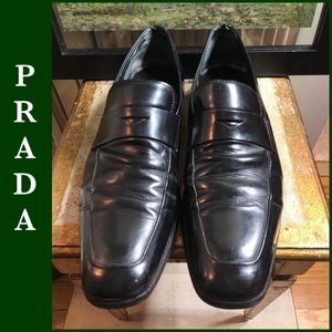 SZ 10.5-MEN’S PRADA BLACK LEATHER LOAFERS